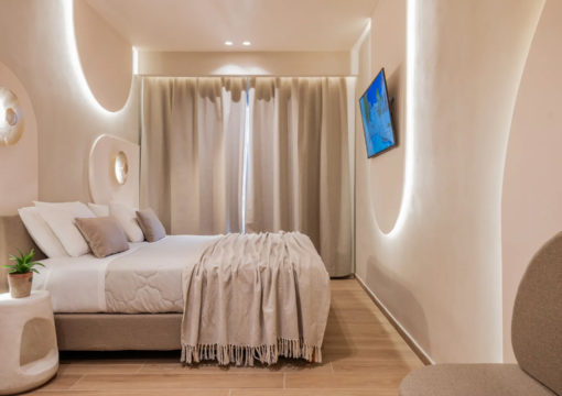Junior Suite with Outdoor Hot Tub