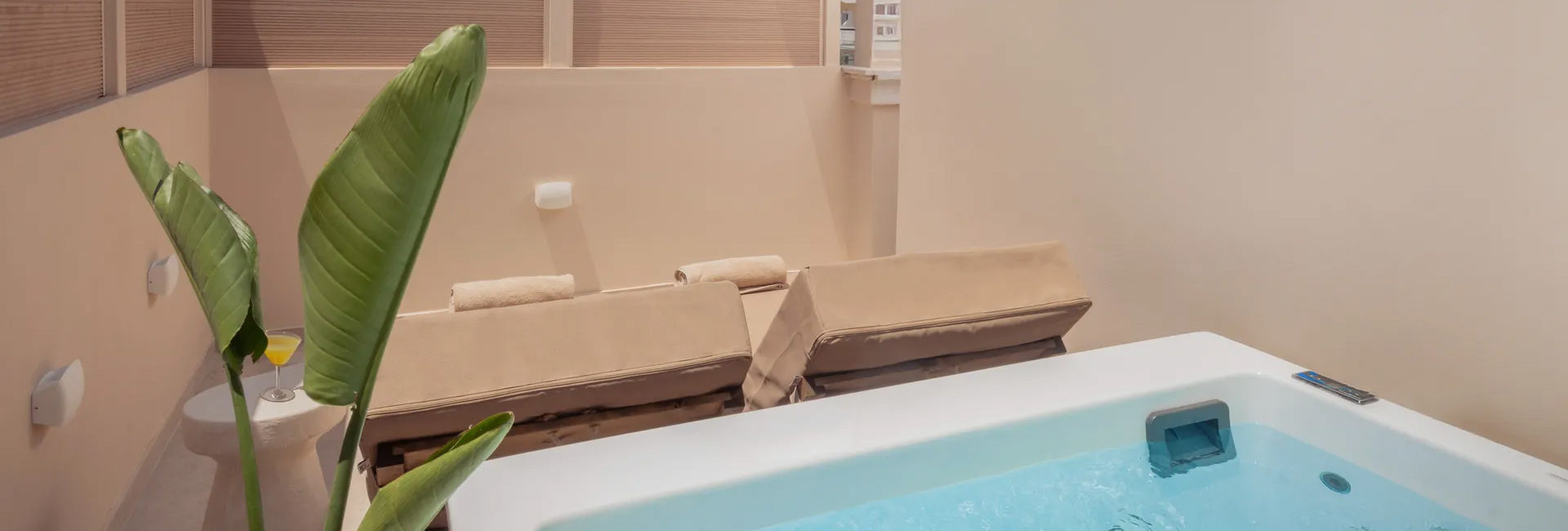 Junior Suite with Outdoor Hot Tub