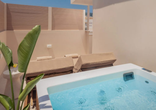 Junior Suite with Outdoor Hot Tub