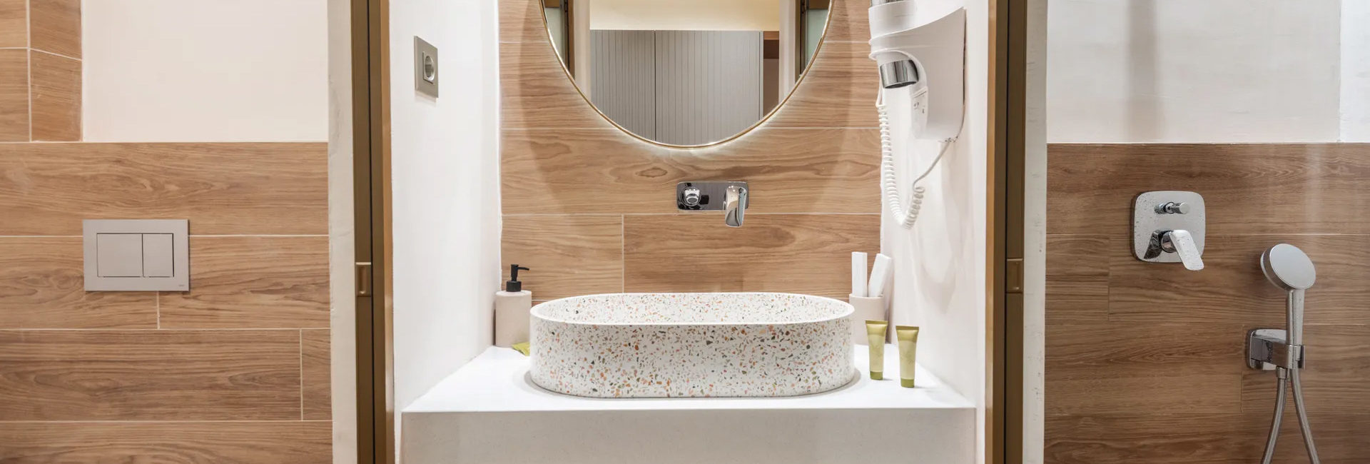 Junior Suite with Outdoor Hot Tub