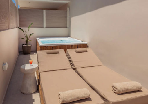 Junior Suite with Outdoor Hot Tub