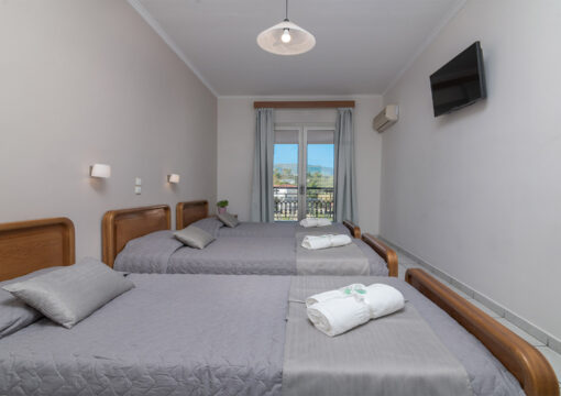 Standard Triple Room with balcony