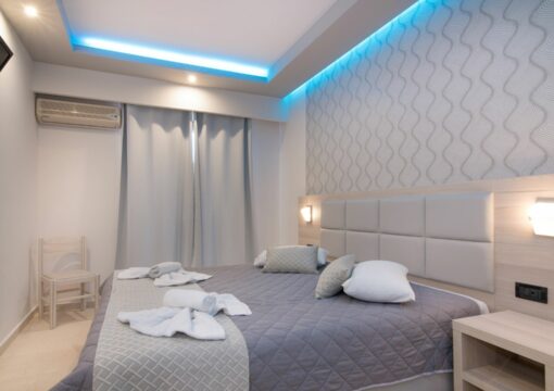 Superior Δίκλινο Δωμάτιο με 1 διπλό ή 2 μονά κρεβάτια με μπαλκόνι