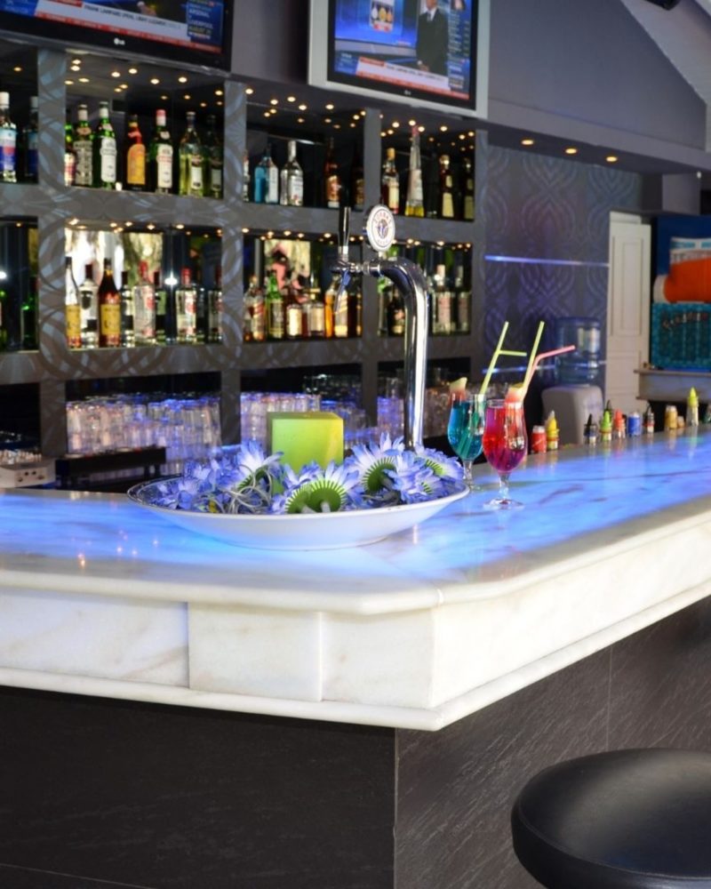 bar1.jpg